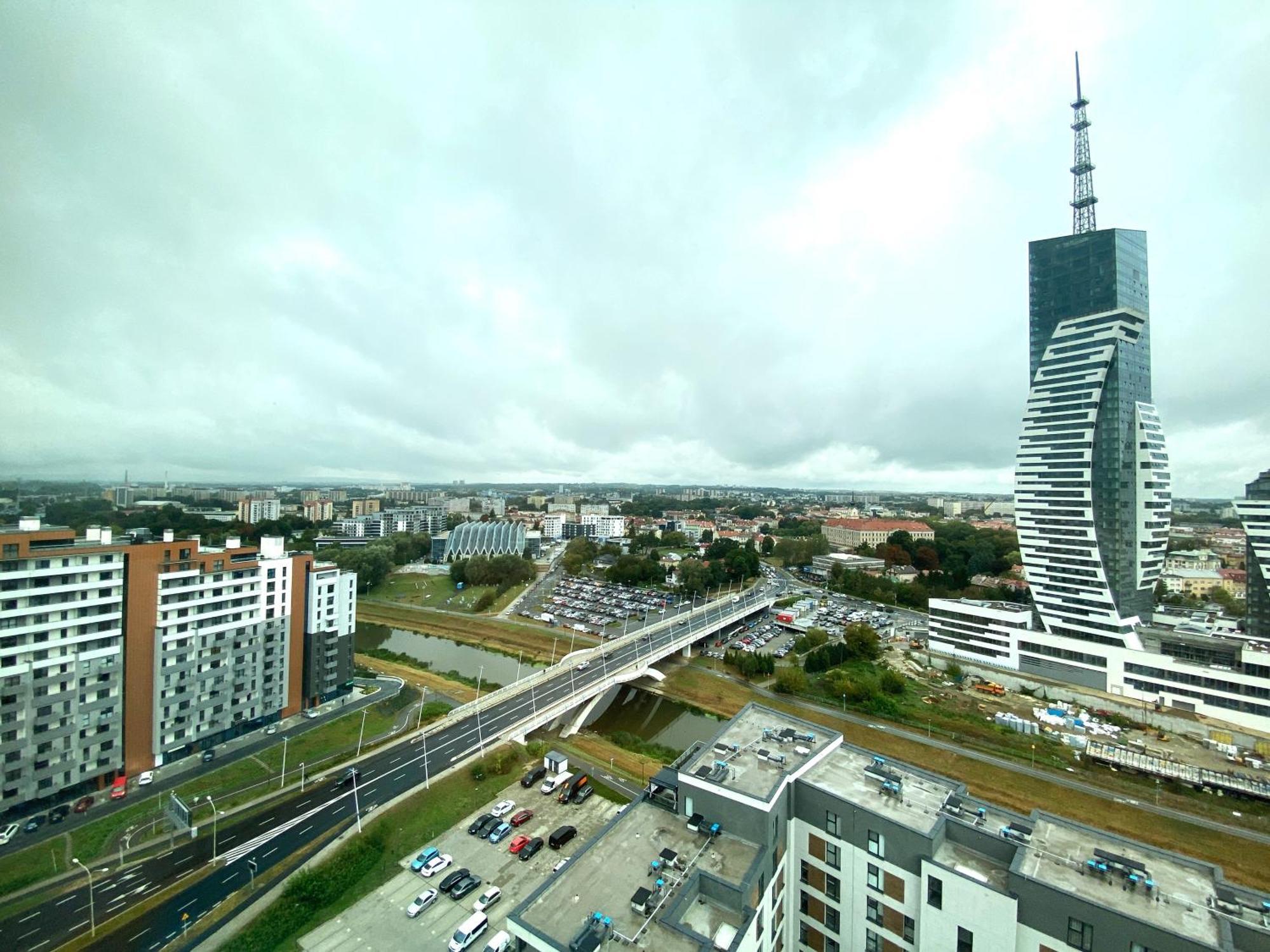 Panorama Capital Tito - 16 Pietro Apartment Rzeszow Luaran gambar