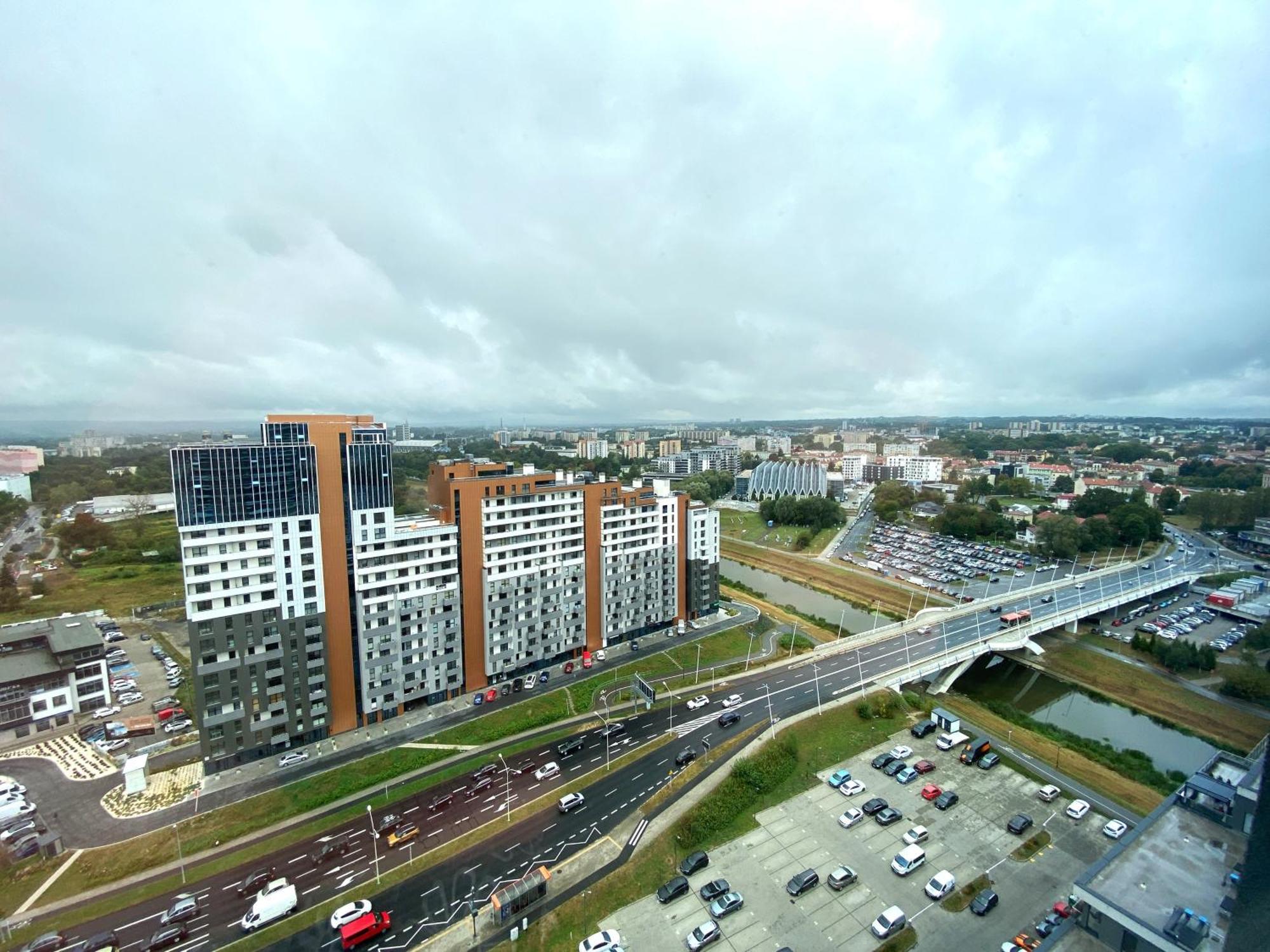 Panorama Capital Tito - 16 Pietro Apartment Rzeszow Luaran gambar