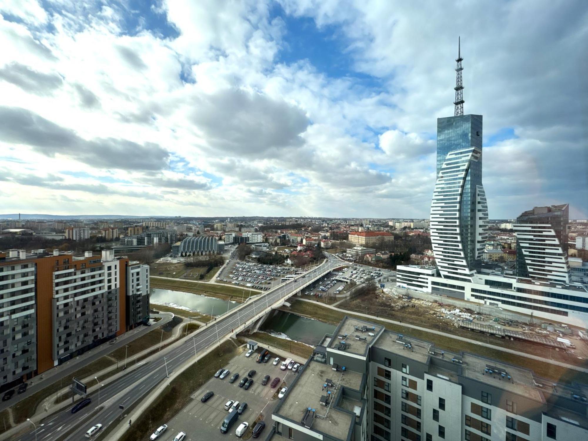 Panorama Capital Tito - 16 Pietro Apartment Rzeszow Luaran gambar